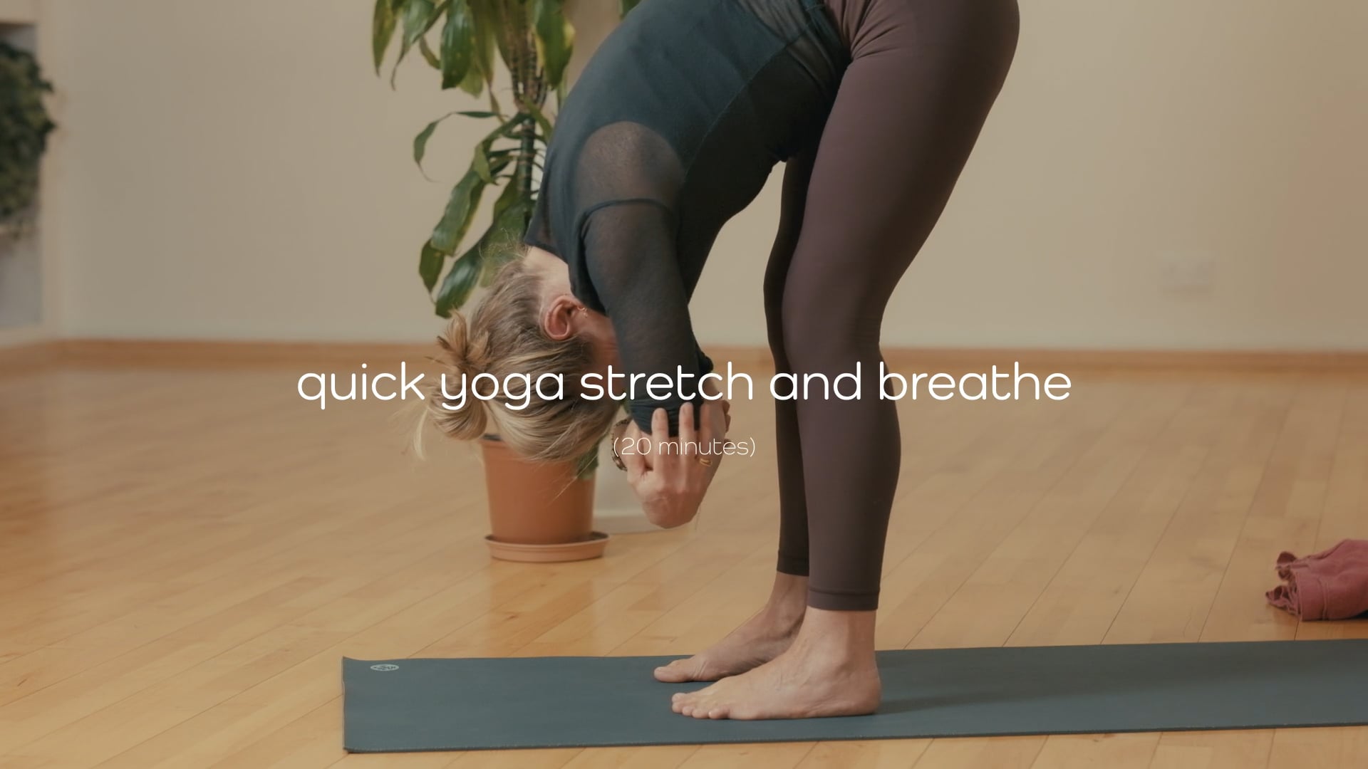 Quick Yoga Stretch and Breathe – 20 mins